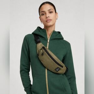 AMERICAN EAGLE Fanny Pack Green